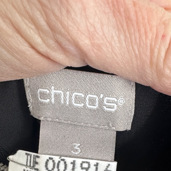 Chico's Classic Black Sleeveless Blouse - Picture 3 of 8